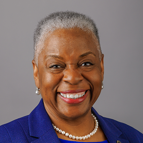 Pamela Stevenson photo